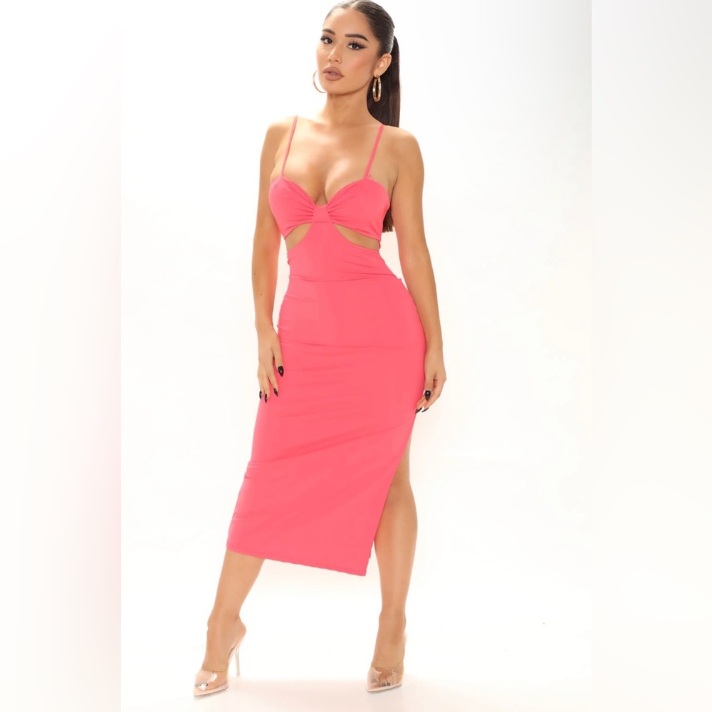 NEVER WORN. Annika Cut Out Midi Dress Coral